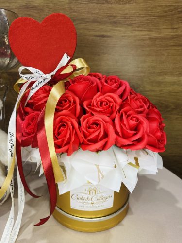 Örök Vallomás – Exkluzív Szappanrózsa Box